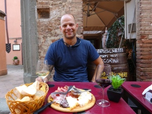 Lunch, Toscana-style. Well worth the traffic (!) to get here..
